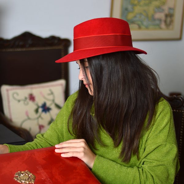 καπέλο μάλλινο red female trilby feltwool AA9103